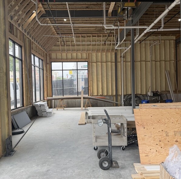 More Photos Of 386 Atwells Ave, Providence Apartments For Lease