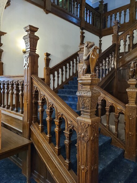More Photos Of 100 E 22nd St, Minneapolis Office Residential For Sale