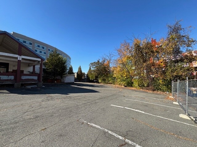 More Photos Of 12710 Twinbrook Pky, Rockville Restaurant For Sale