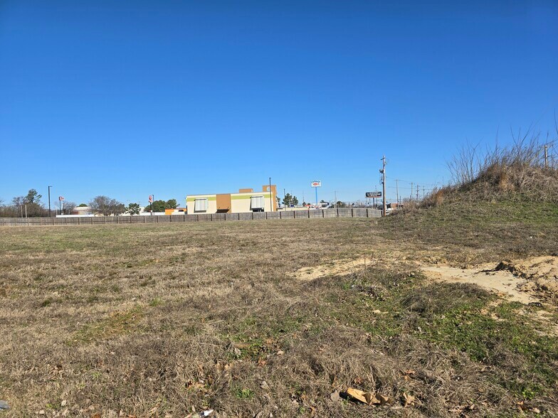 More Photos Of 4747 Getwell Rd, Memphis Land For Lease