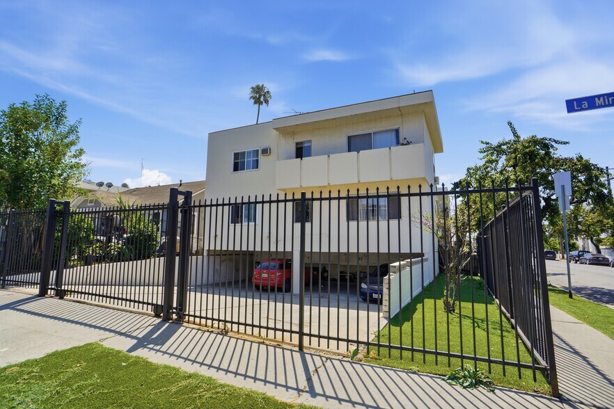 More Photos Of 1220 N Van Ness Ave, Los Angeles Apartments For Sale