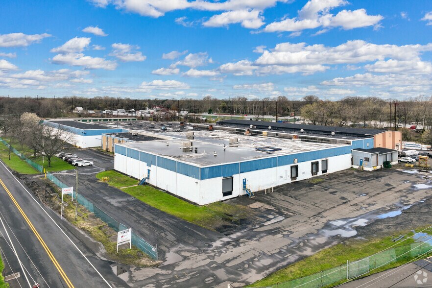 Primary Photo Of 100 Main St, Tullytown Warehouse For Lease