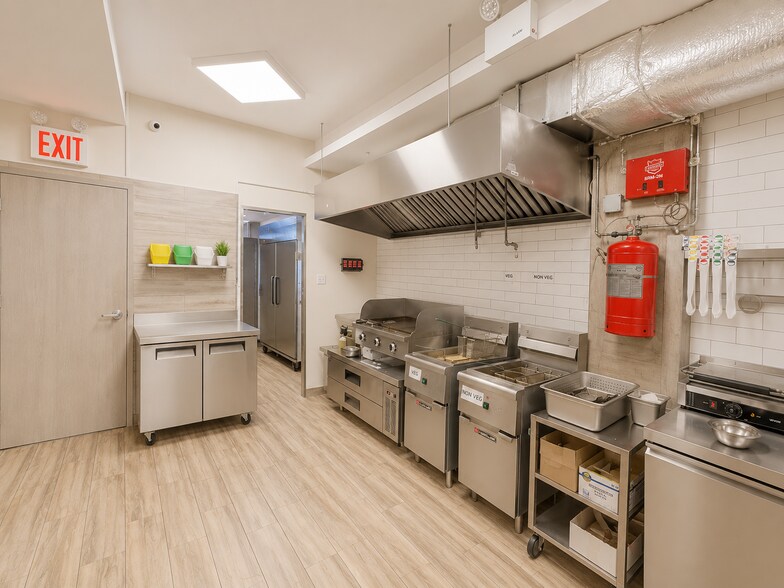 More Photos Of 39-21 Bell Blvd, Bayside Storefront Retail Office For Lease