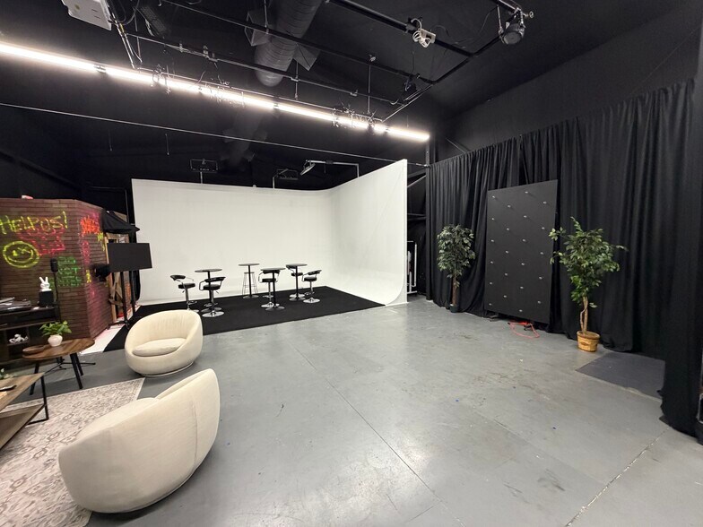 More Photos Of 701 Chestnut St, Bowling Green Office For Lease