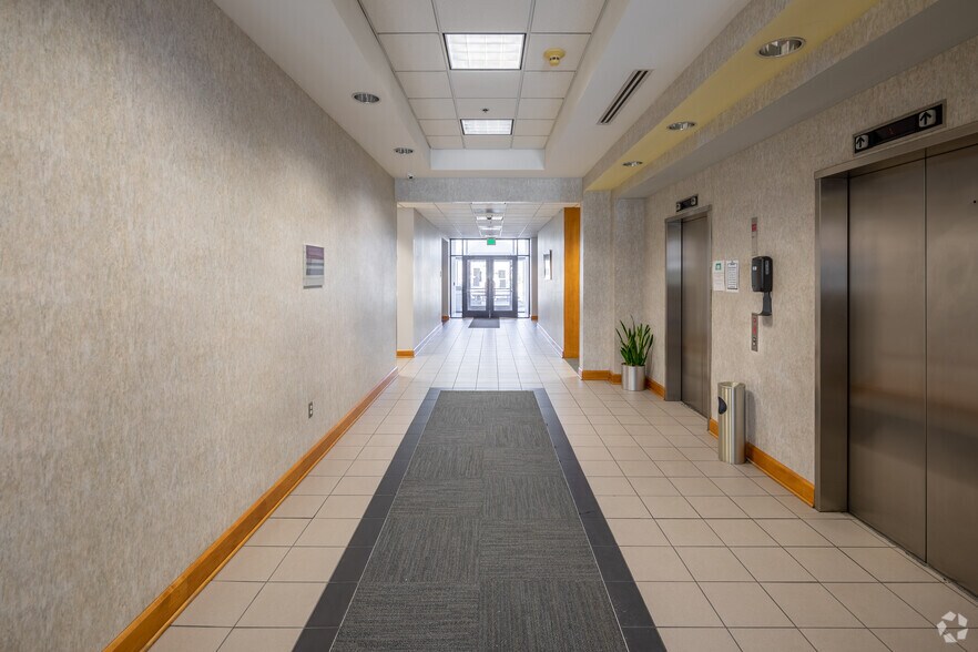 More Photos Of 801 Royal Pky, Nashville Unknown For Lease