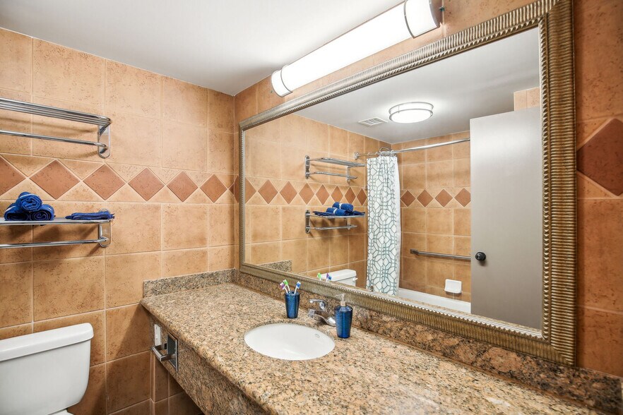 More Photos Of 34911 Van Dyke Ave, Sterling Heights Apartments For Lease