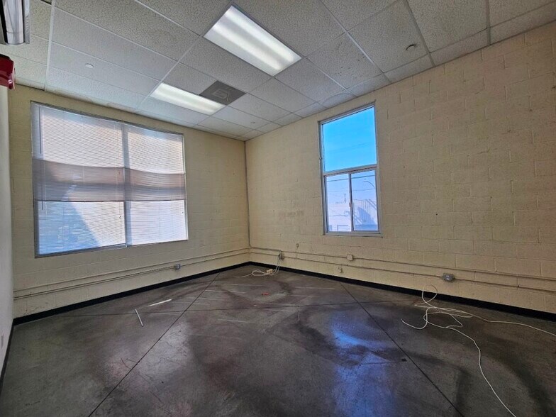 More Photos Of 2890 E Pico Blvd, Los Angeles Light Distribution For Lease