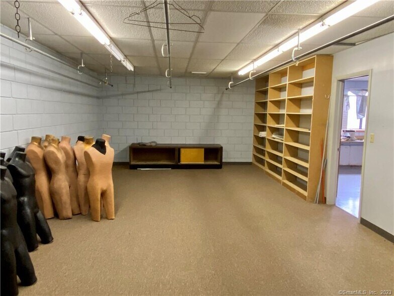 More Photos Of 295 Talcottville Rd, Vernon Storefront Retail Office For Lease