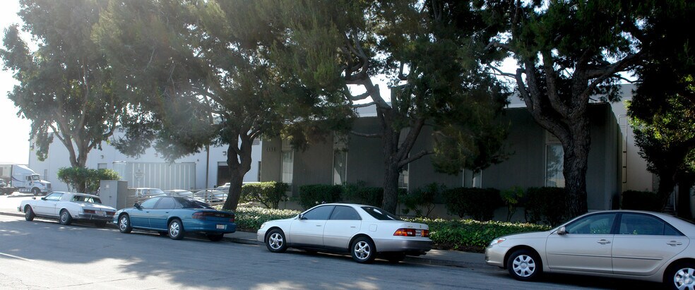 More Photos Of 2434 Polvorosa Ave, San Leandro Warehouse For Lease