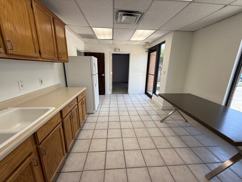 More Photos Of 4625-4629 S Harvard Ave, Tulsa Medical For Lease