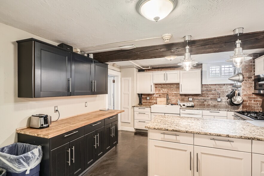 More Photos Of 940 Logan St, Denver Office For Lease