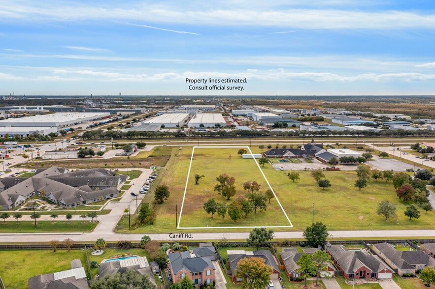 More Photos Of 9601 Fairmont Parkway, La Porte Land For Sale