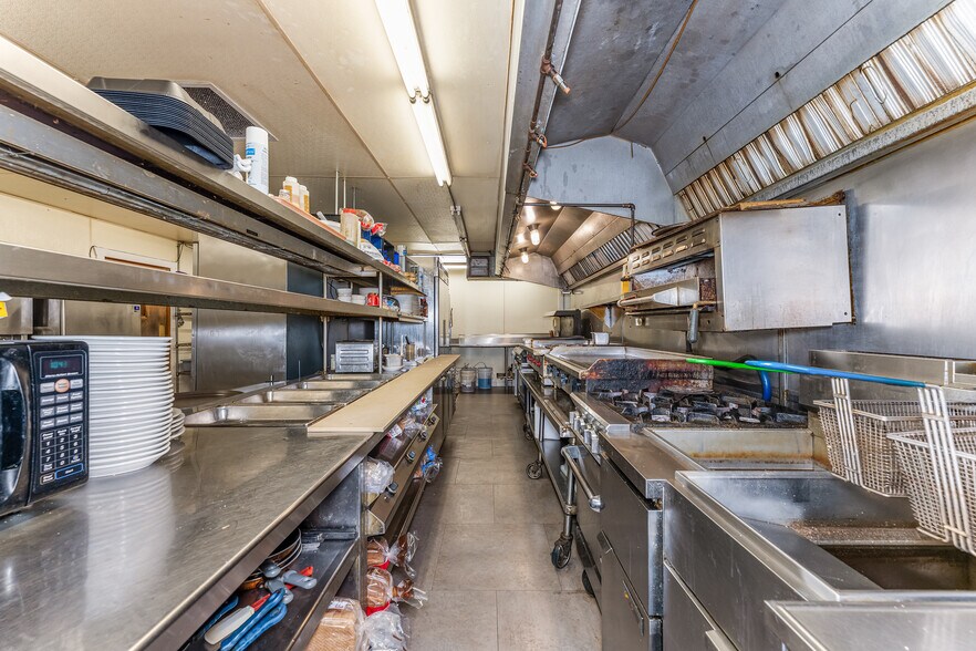 More Photos Of 904 N Railroad St, Eagle River Restaurant For Sale
