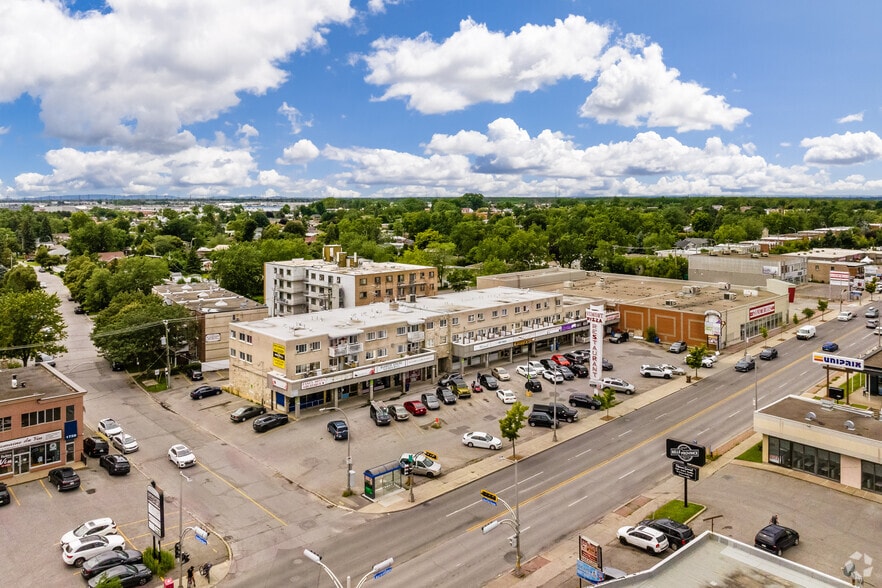More Photos Of 1734-1762 des Laurentides, Laval Storefront Retail Residential For Sale