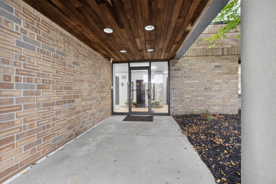 More Photos Of 728 Springdale Dr, Exton Office For Sale
