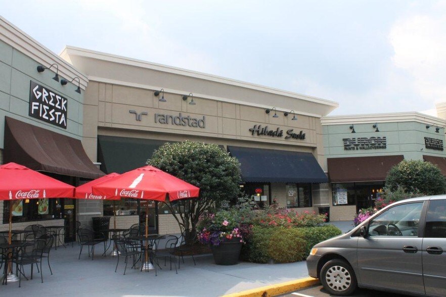 More Photos Of 8311-8385 Creedmoor Rd, Raleigh Supermarket For Lease