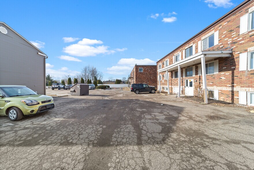 More Photos Of 4004 W Erie Ave, Lorain Apartments For Sale
