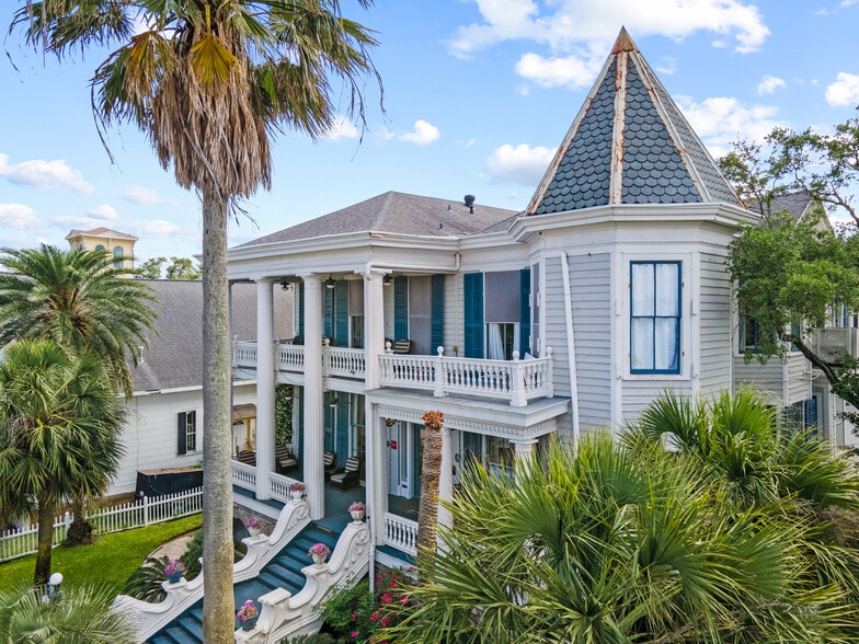 More Photos Of 1103 33rd St, Galveston Hotel For Sale