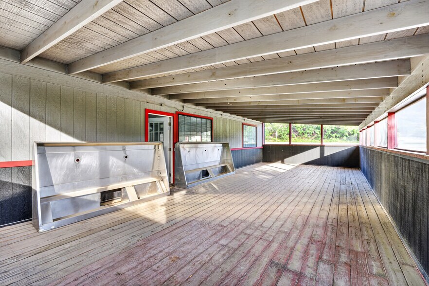 More Photos Of 1311 Highway 180 W, Mineral Wells Flex For Sale