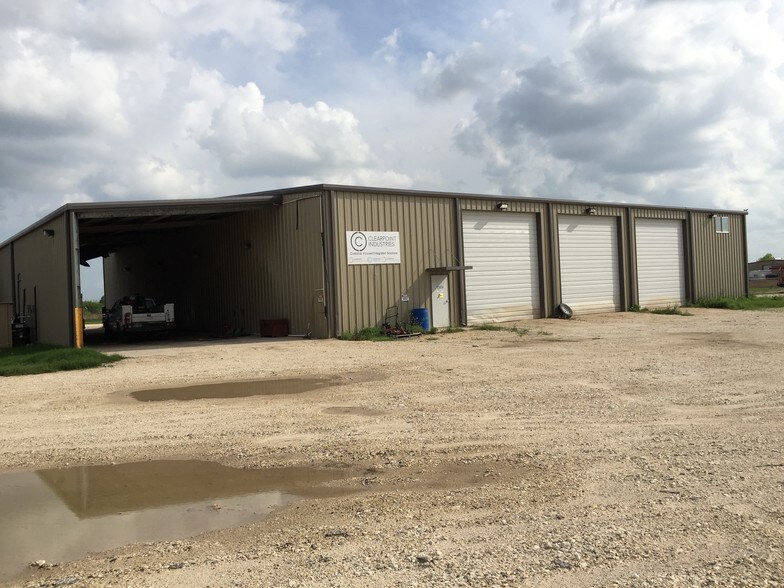 More Photos Of 2624 Highway 72, Three Rivers Warehouse For Lease