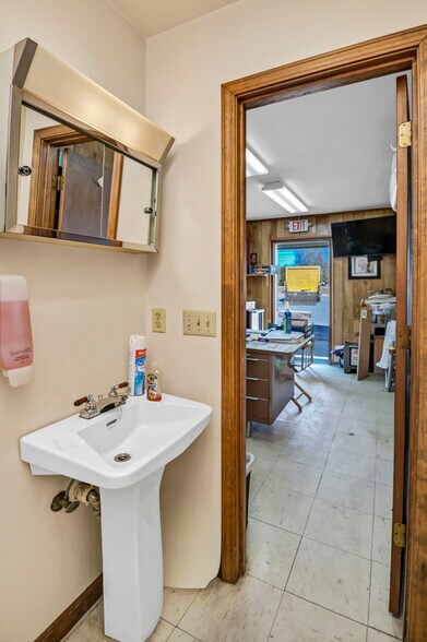 More Photos Of 1707 Augusta Hwy, Lexington Land For Sale