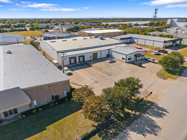 More Photos Of 1120 Commercial Blvd N, Arlington Warehouse For Lease