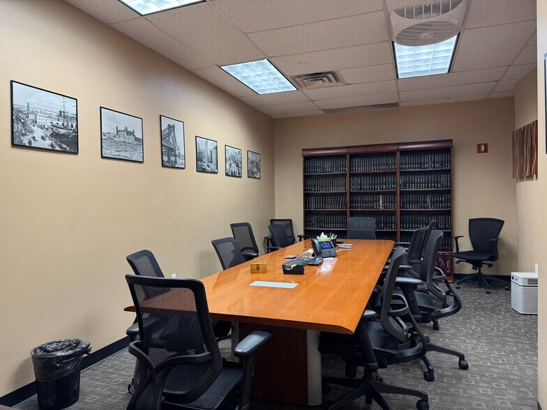More Photos Of 900 South Ave, Staten Island Office For Lease