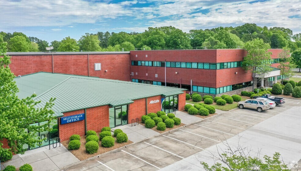 More Photos Of 4324 S Alston Ave, Durham Showroom For Lease
