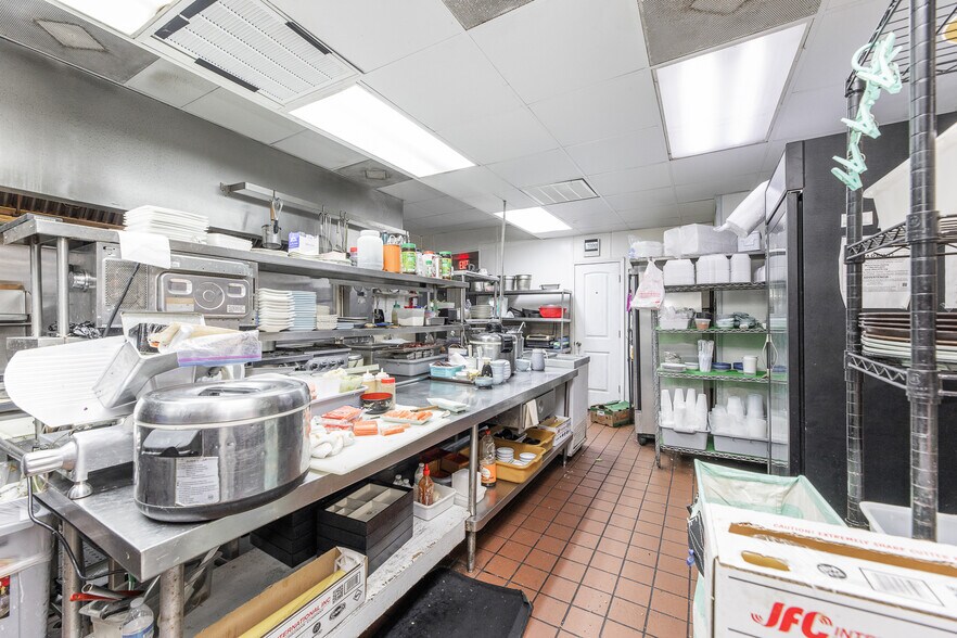 More Photos Of 4464 Montrose Blvd, Houston Specialty For Lease