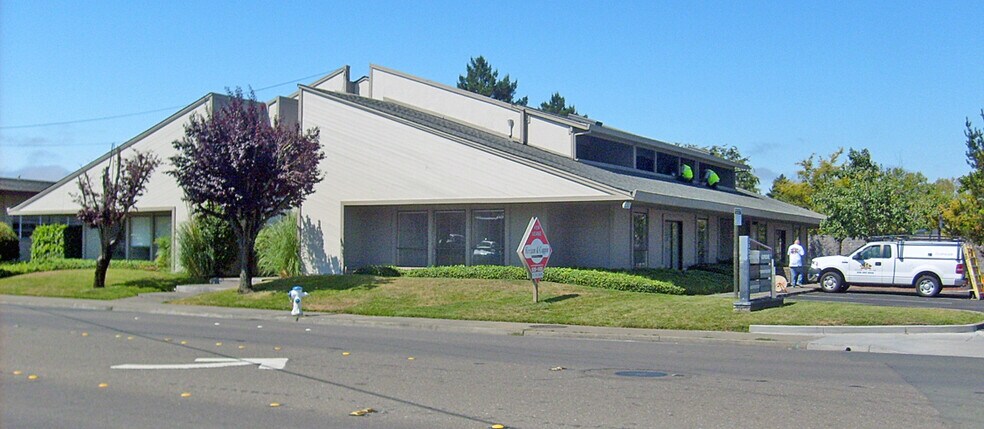 Primary Photo Of 2425 Cleveland Ave, Santa Rosa Office For Lease