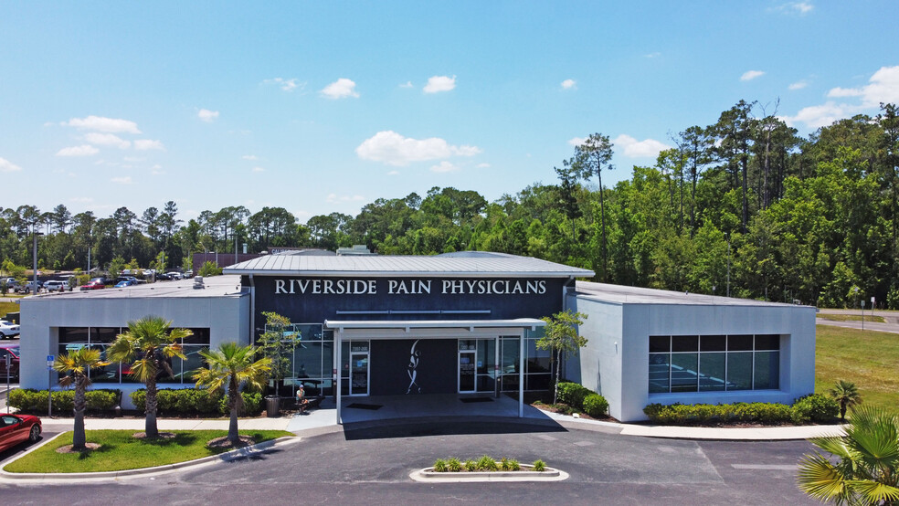 Primary Photo Of 7207 Golden Wings Rd, Jacksonville Medical For Sale