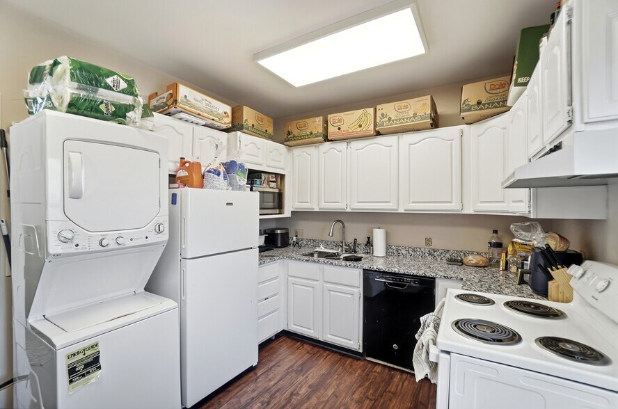 More Photos Of 2406 Auburn Ave, Cincinnati Office Residential For Sale