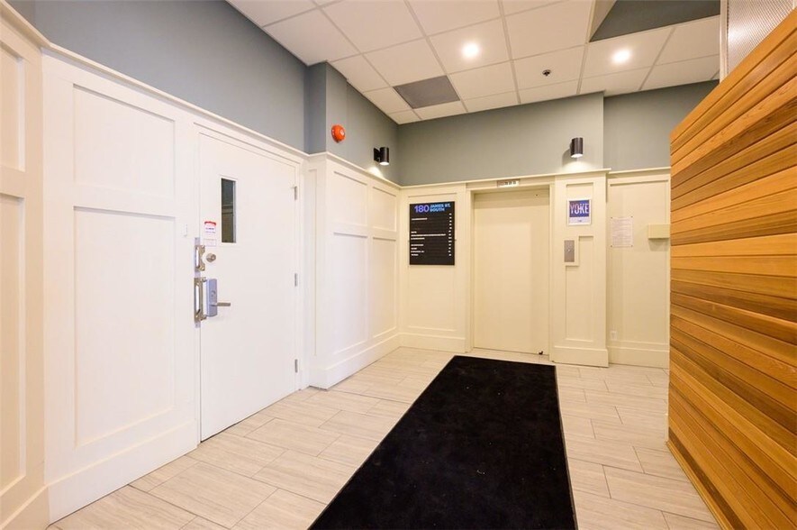 More Photos Of 180 James St S, Hamilton Office For Lease