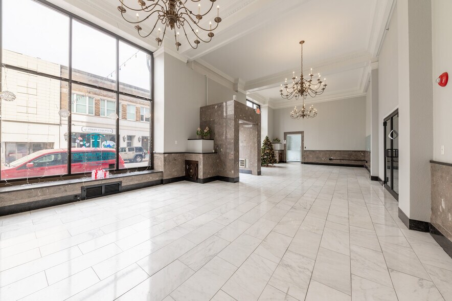 More Photos Of 700 Market St, Parkersburg Office For Lease