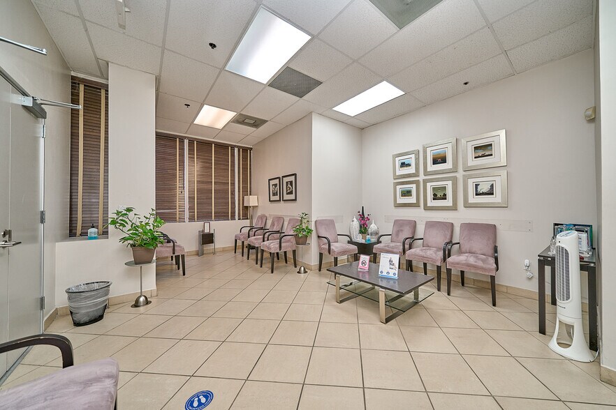 More Photos Of 8737 Beverly Blvd, West Hollywood Medical For Sale