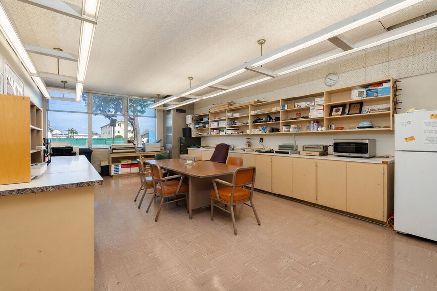 More Photos Of 4755 130th st, Hawthorne Schools For Lease