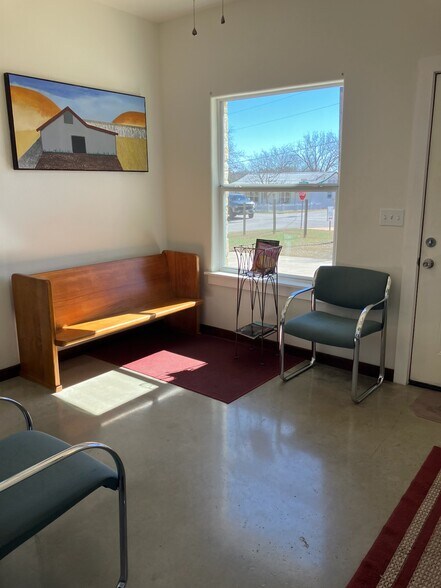 More Photos Of 800 Main St, Liberty Hill Office For Sale