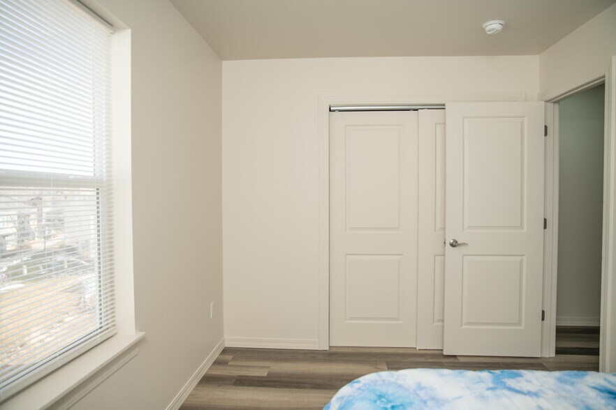 More Photos Of 708-724 Cedar Creek Ave, Montrose Apartments For Sale