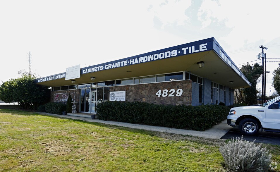 Primary Photo Of 4829 Brookshire Blvd, Charlotte Freestanding For Sale