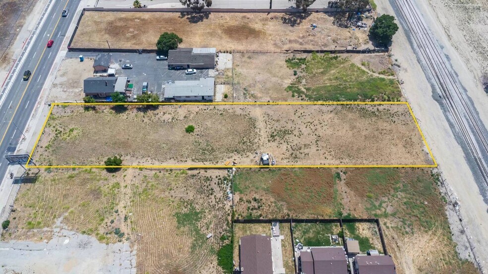 More Photos Of 918 E Holt Blvd, Ontario Land For Sale