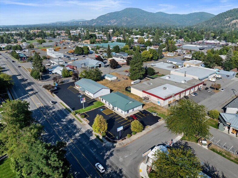 More Photos Of 1600 N Government Way, Coeur d'Alene Freestanding For Sale