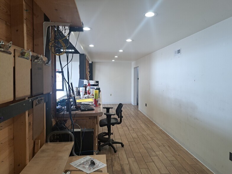 More Photos Of 4602 N US Highway 63, West Plains Flex For Sale