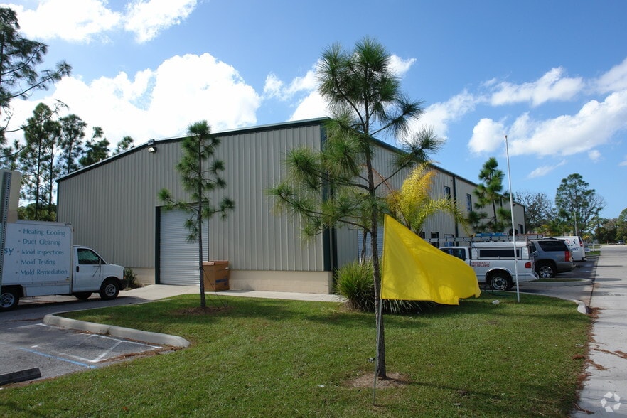 More Photos Of 1944-1962 60th Pl E, Bradenton Light Manufacturing For Lease