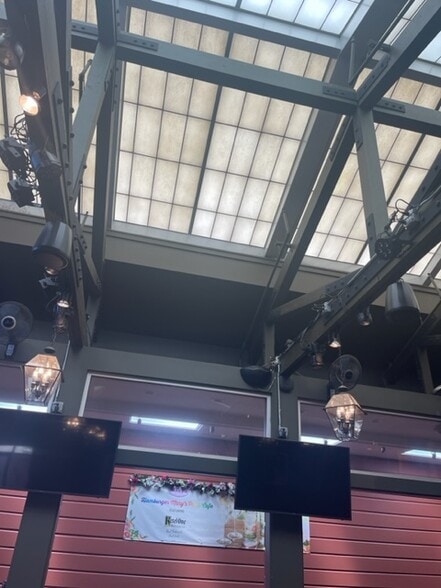 More Photos Of 531 Castro St, San Francisco Storefront Retail Residential For Lease