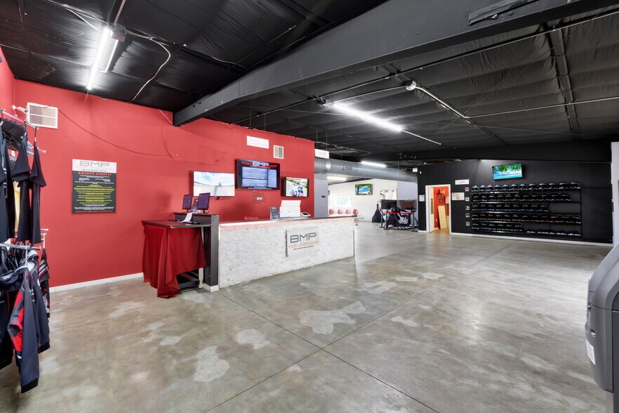 More Photos Of 5821 Pit Rd, Bushnell Flex For Sale