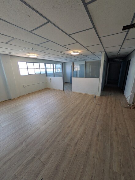 More Photos Of 2645 Yates Ave, Commerce Distribution For Lease