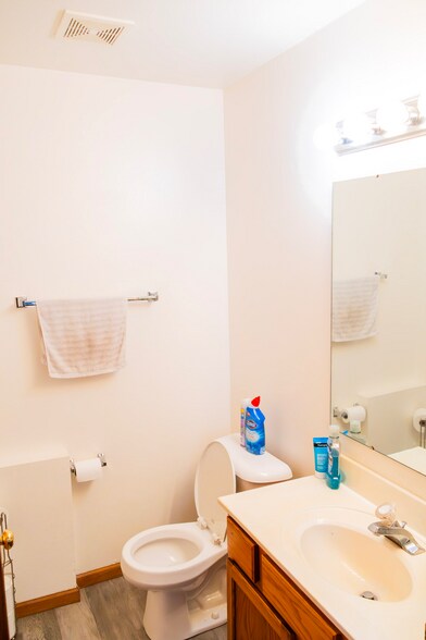 More Photos Of 517 Trail Side Dr, Deforest Apartments For Sale