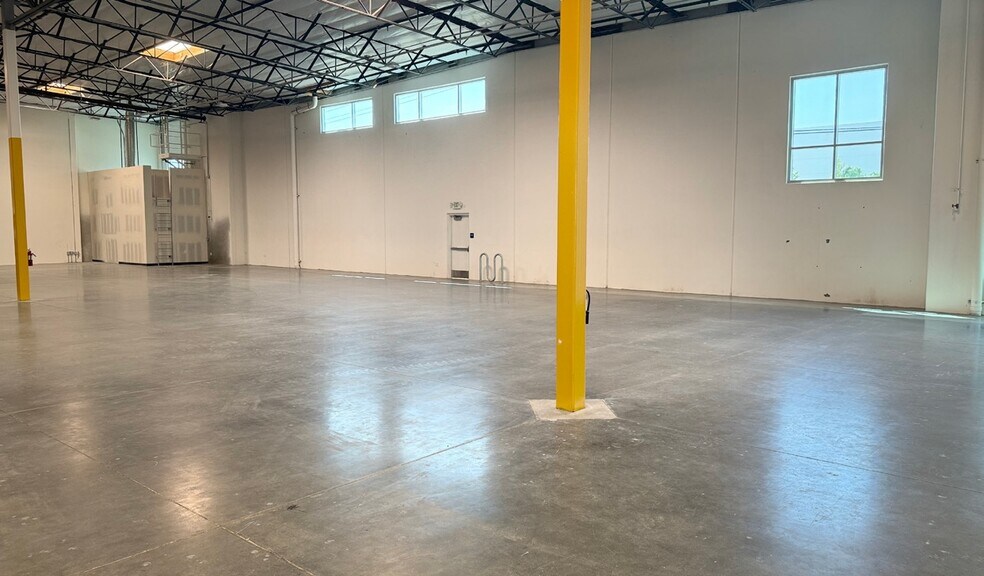 More Photos Of 311 E Johnson Ave, Perris Distribution For Sale