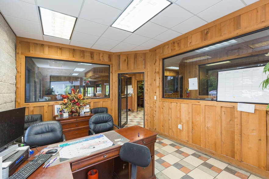 More Photos Of 13815 21st St, Dade City Auto Dealership For Sale