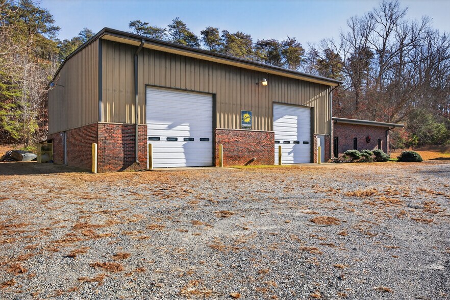 More Photos Of 6193 US Highway 220, Madison Flex For Sale